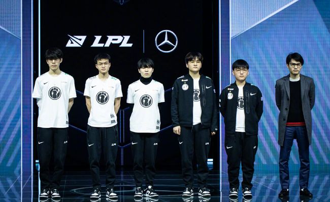 破对手防线 破对手防线