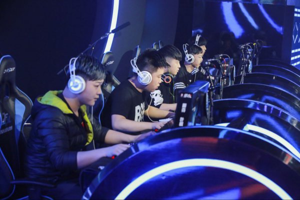 3亿英镑 3亿英镑