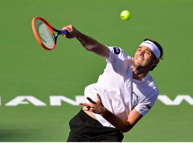 队朝年轻化 队朝年轻化